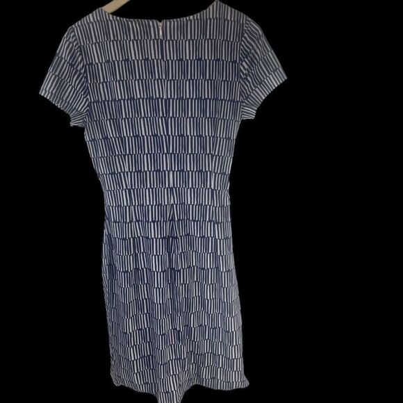 NYDJ Navy/White Abstract Striped Tie Waist Dress Sz 10 - Picture 3 of 10